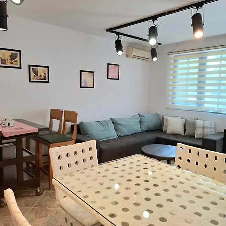 Casa Sul Mare By Rv شقة